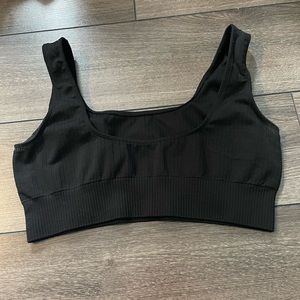 BLACK RIBBED SPORTS BRA AND LEGGING SET
